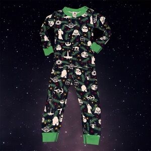 Hanna Andersson Star Wars Pajama Set with Green Trim